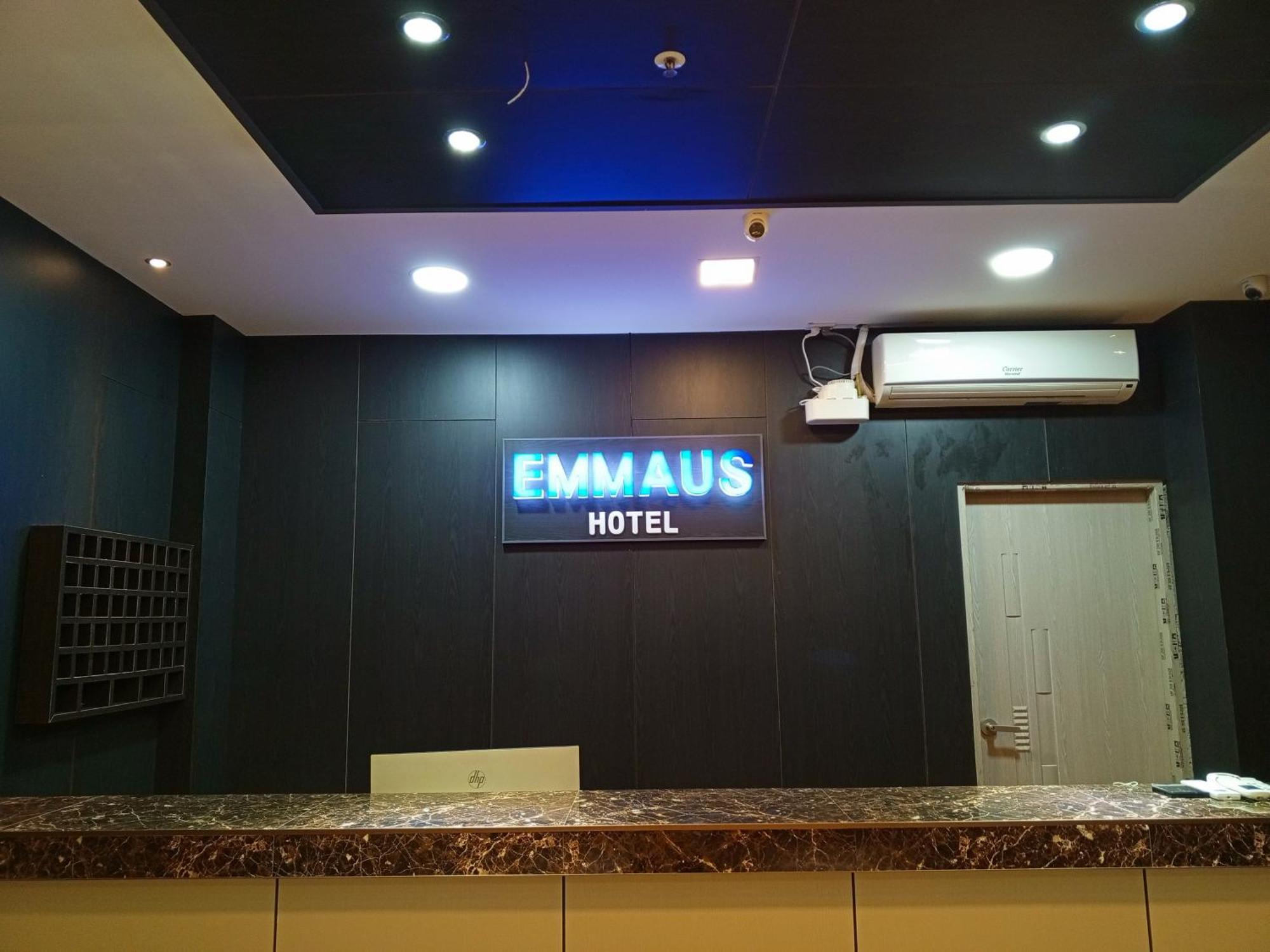 Emmaus Condotel Angeles Kültér fotó