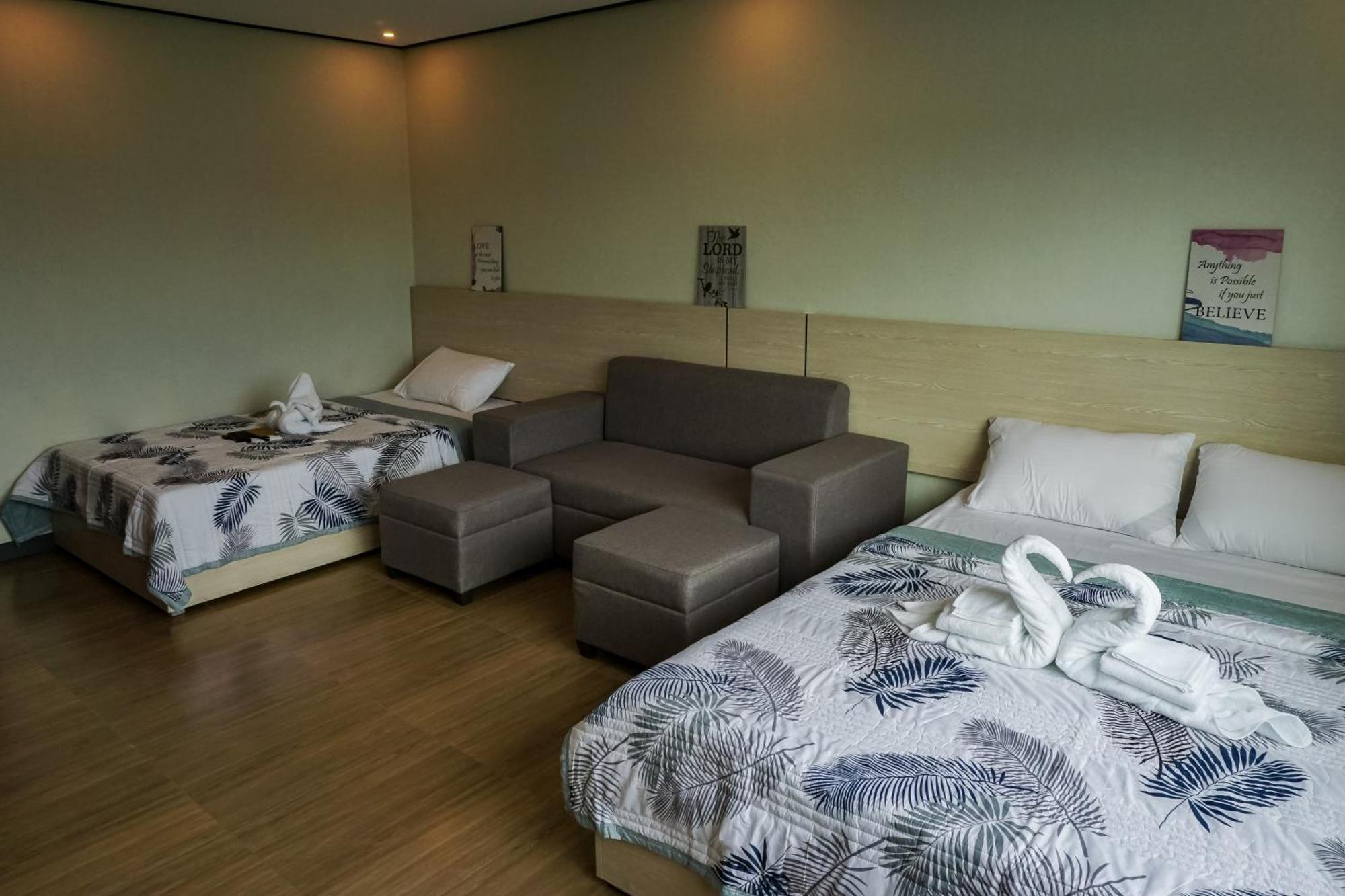 Emmaus Condotel Angeles Kültér fotó