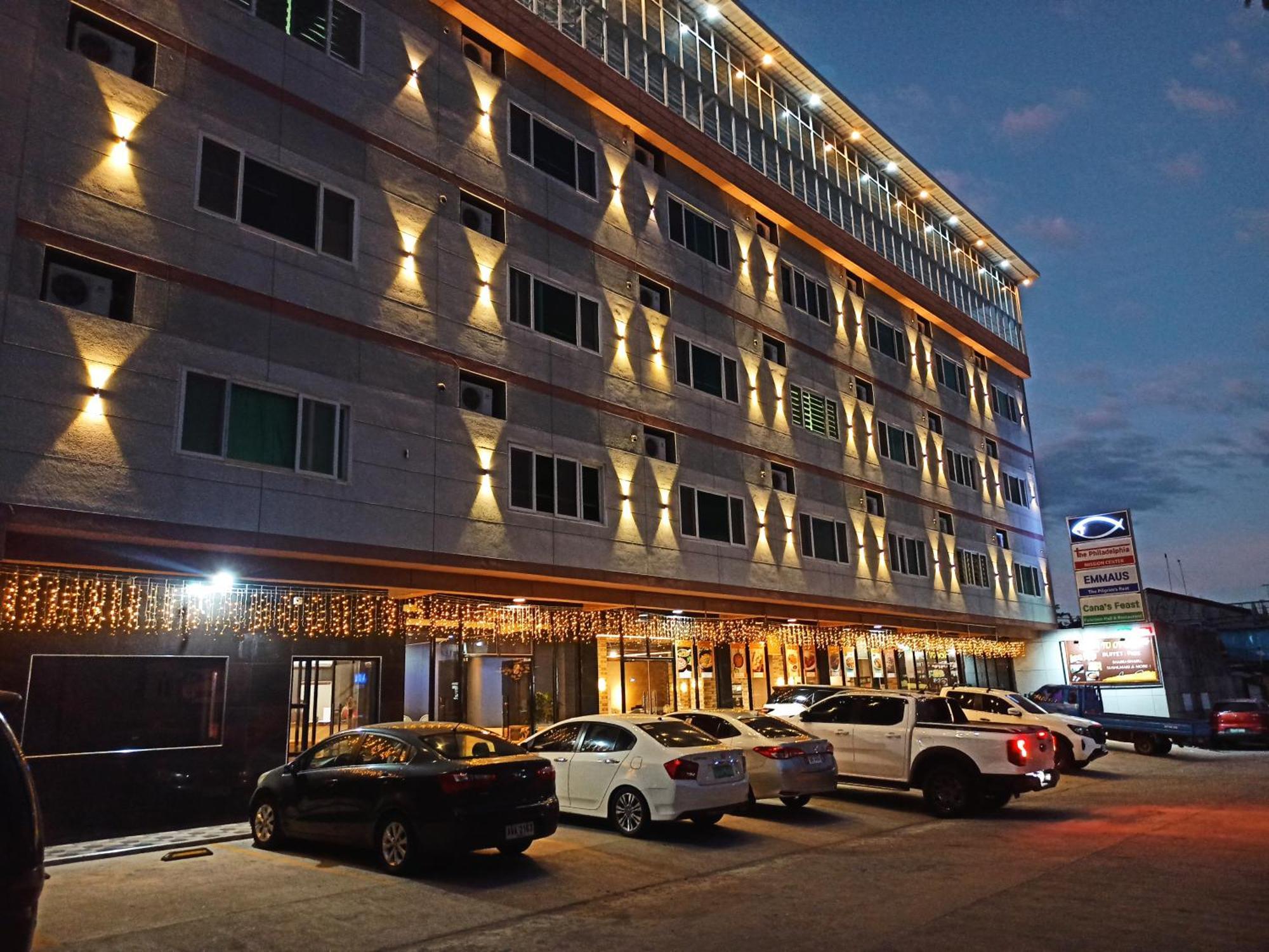 Emmaus Condotel Angeles Kültér fotó